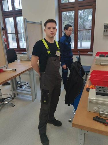 Villanyszerelő tanulónk az SZKTV versenyen